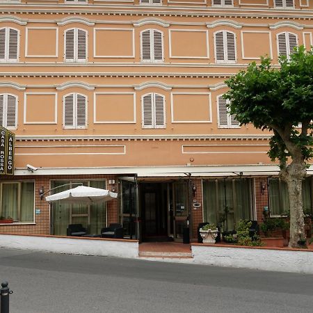 Hotel Casa Rossa Montecatini Terme Buitenkant foto