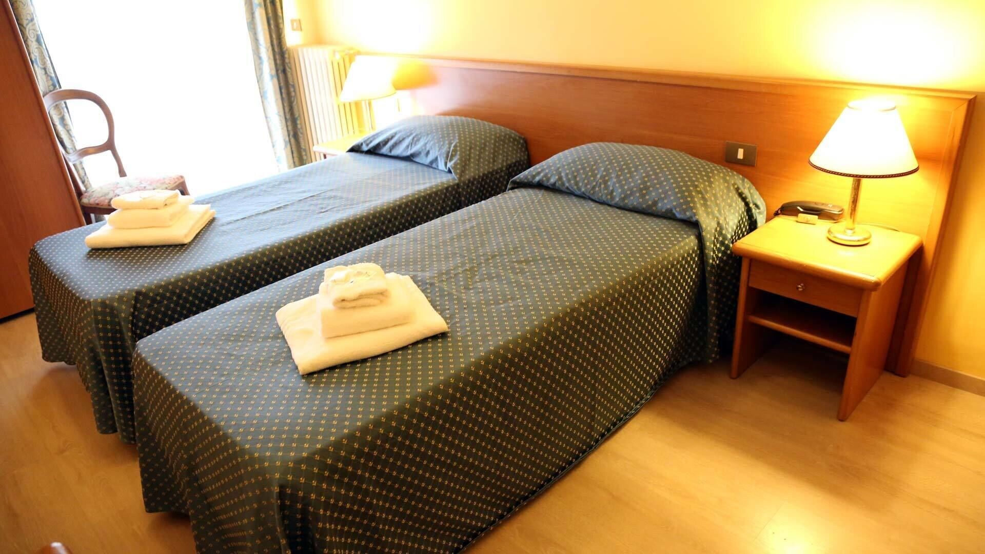 Hotel Casa Rossa Montecatini Terme Buitenkant foto