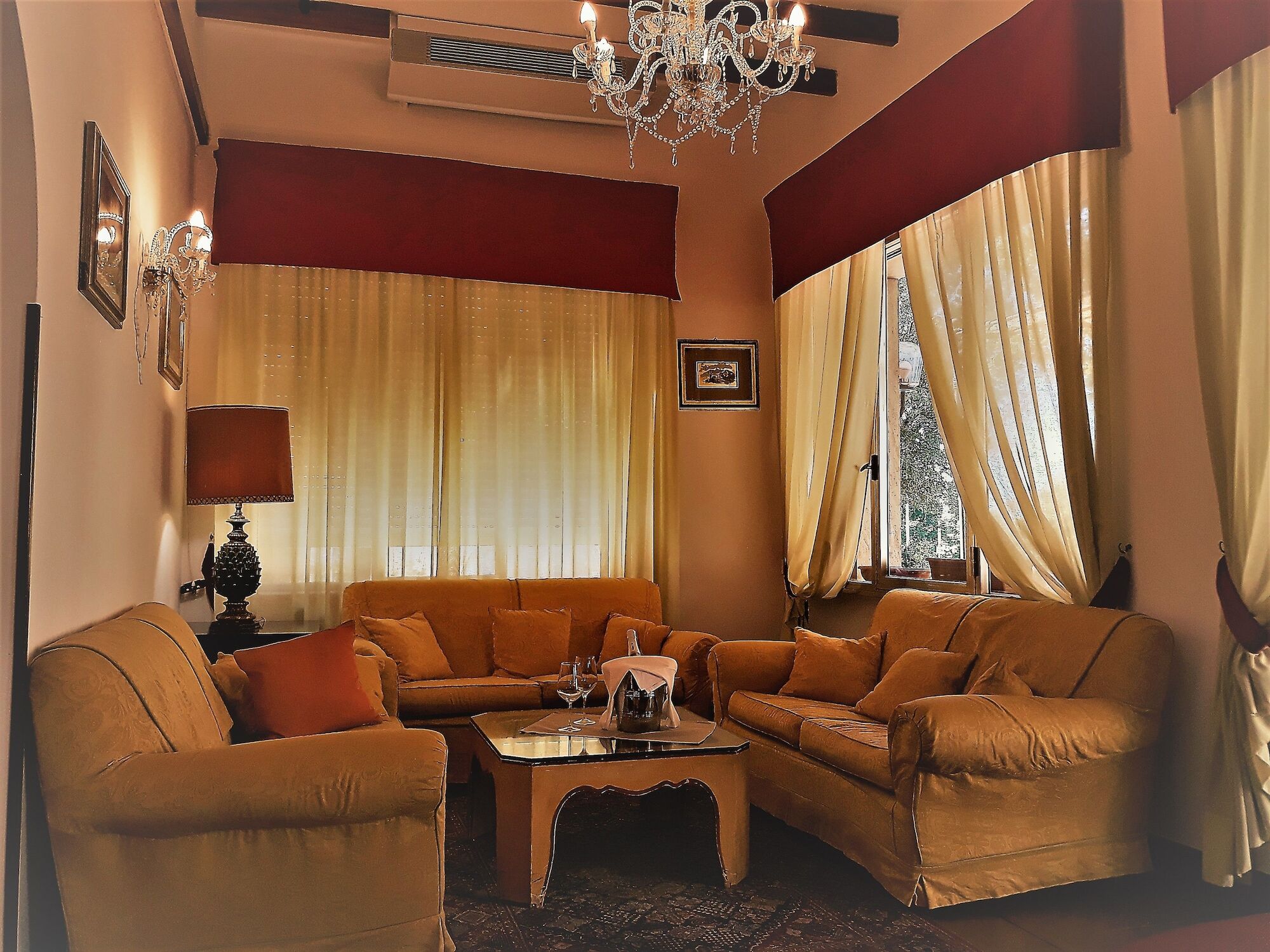 Hotel Casa Rossa Montecatini Terme Buitenkant foto